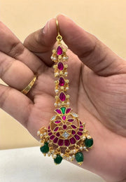 Beautiful chandbali tikka with jadav kundan stone